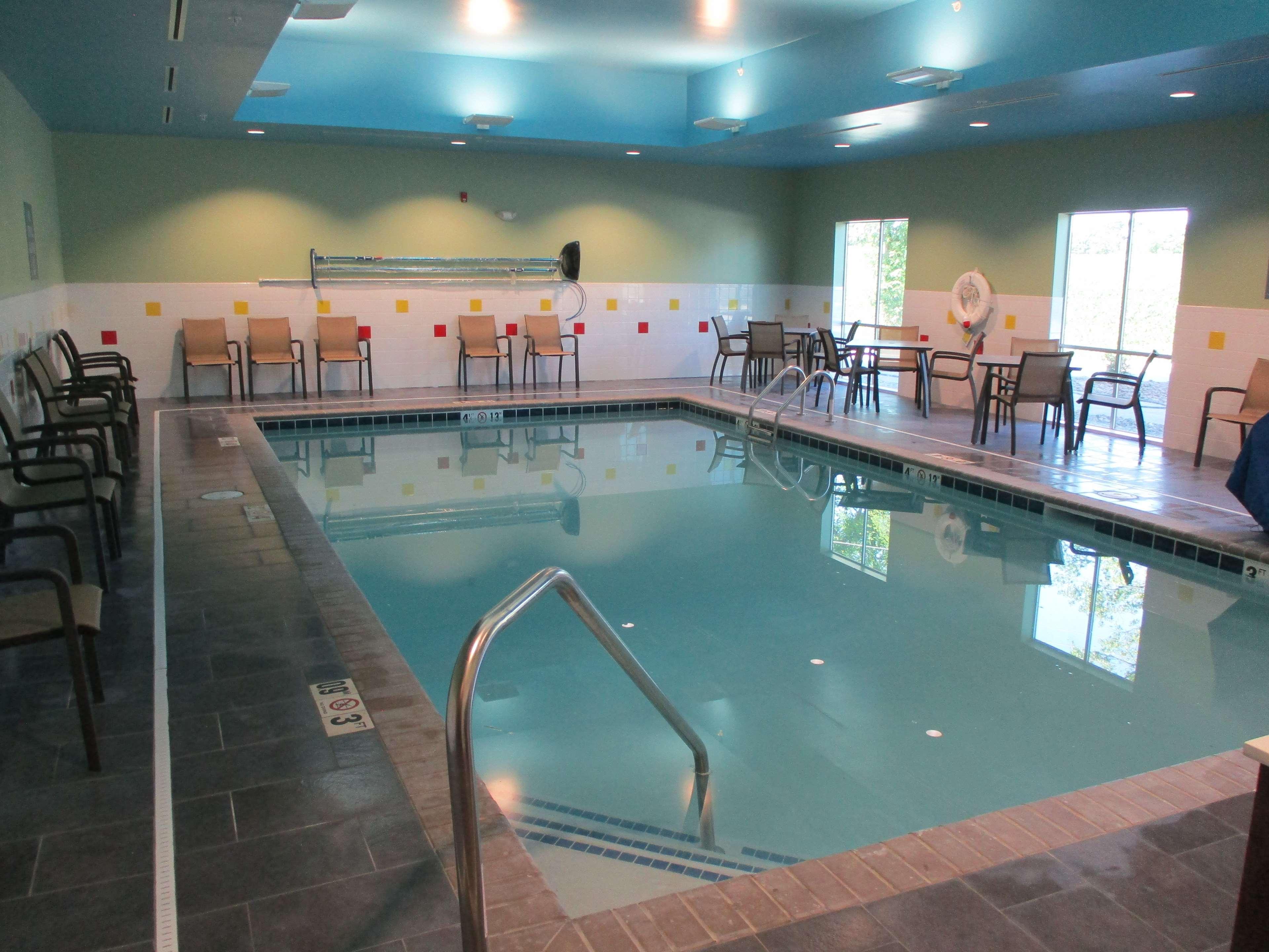 La Quinta Inn & Suites By Wyndham Jackson-Cape Girardeau Esterno foto