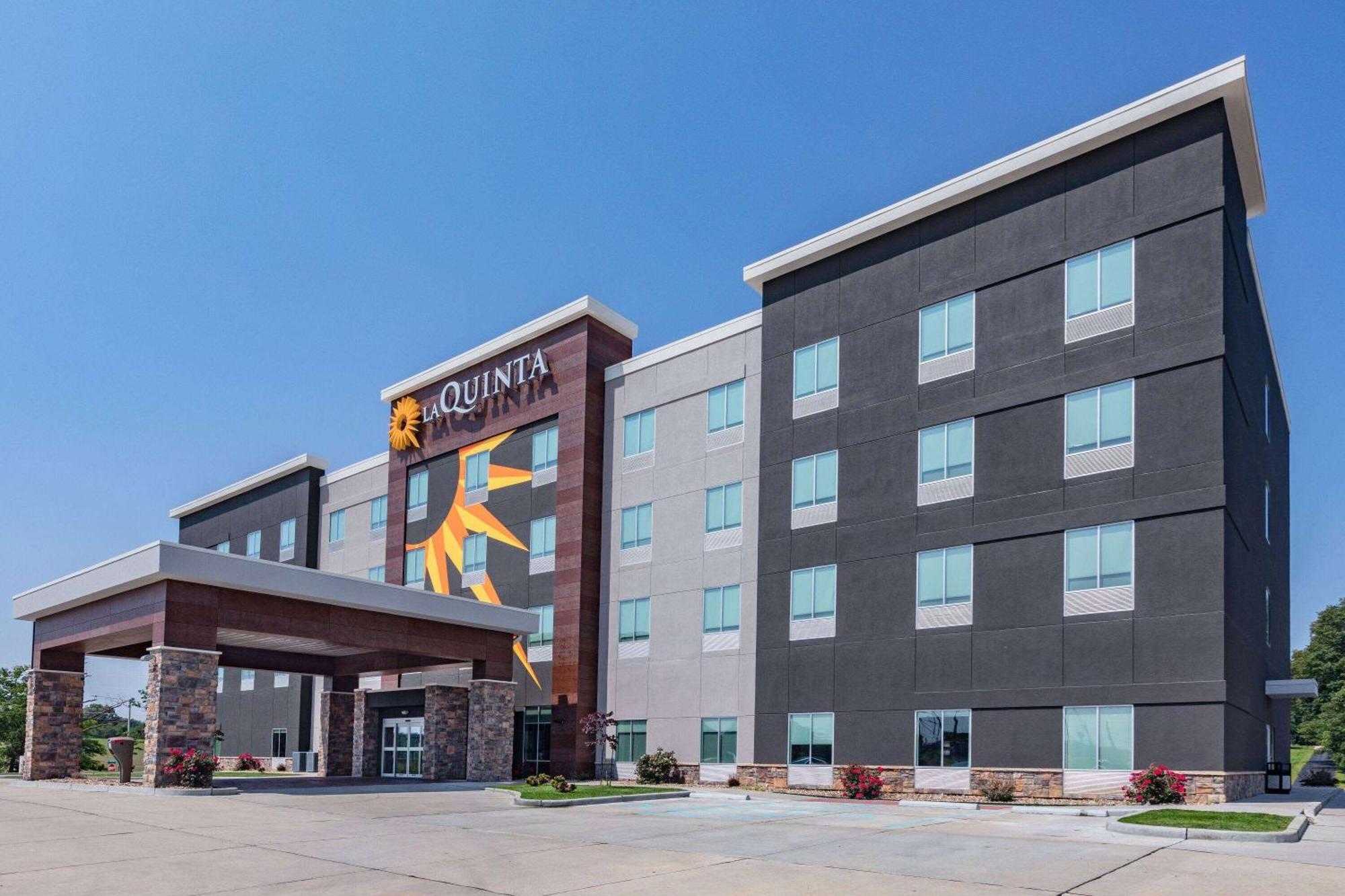 La Quinta Inn & Suites By Wyndham Jackson-Cape Girardeau Esterno foto