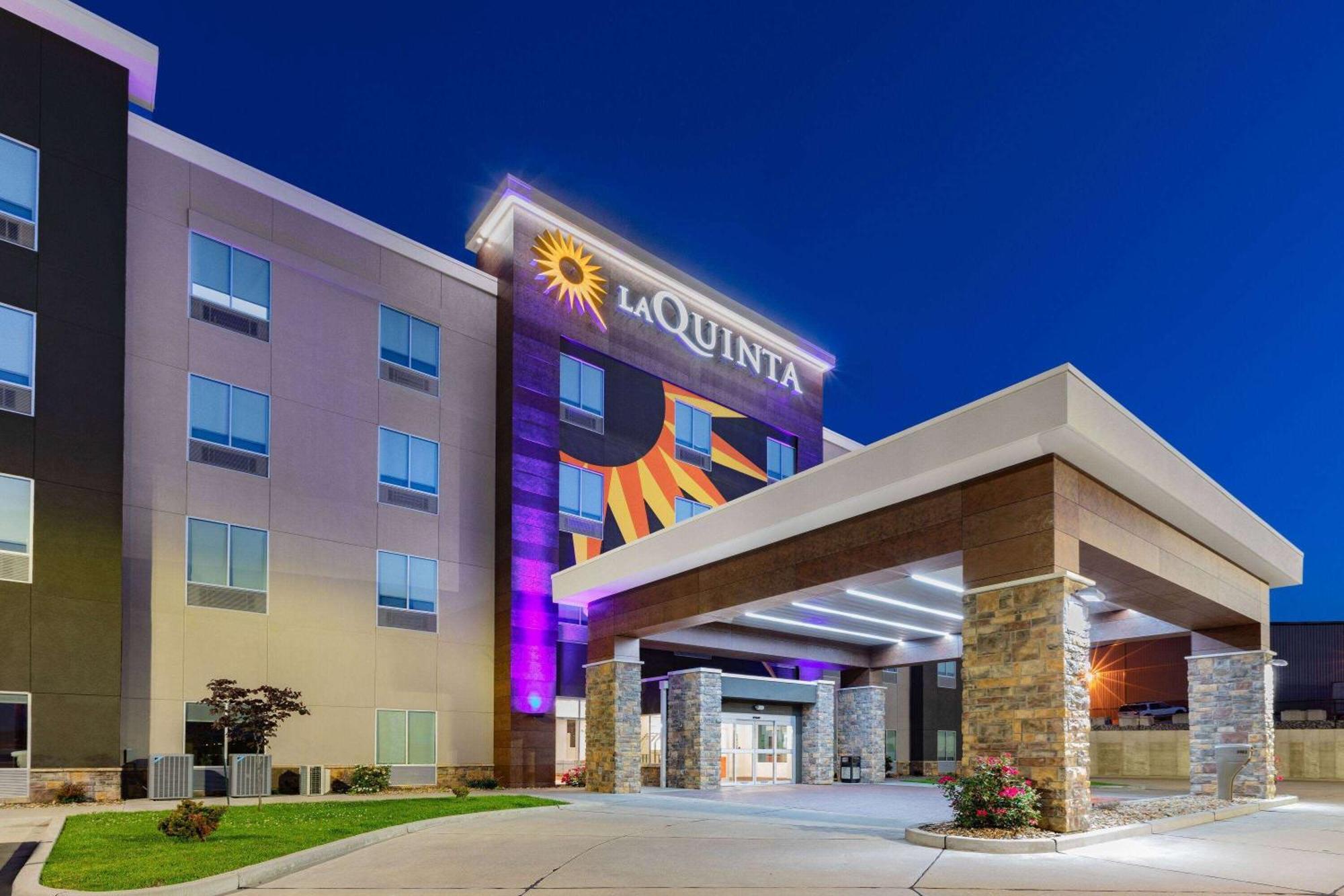 La Quinta Inn & Suites By Wyndham Jackson-Cape Girardeau Esterno foto